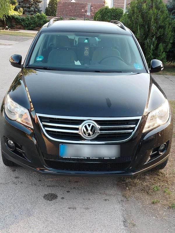 Schwarz Gebraucht 2010 VW Tiguan SUV | 8.399 € (Fairer Preis) - Bild 1/4