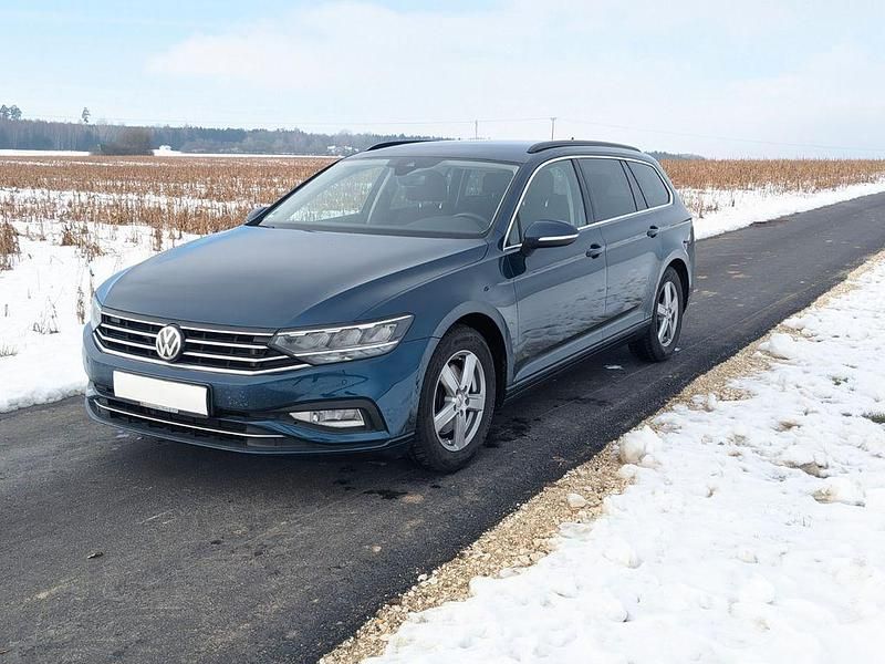 Blau Gebraucht 2020 VW Passat Business Kombi | 20.890 € (Guter Preis) - Bild 1/4