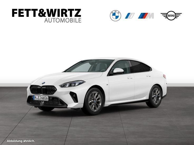Gebraucht BMW 220 M Sport 150 PS (110 kW) 2025 Alpinweiss Limousine
