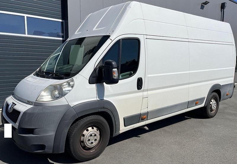 Gebraucht Peugeot Boxer 145 PS (106 kW) 2011 Weiß Van