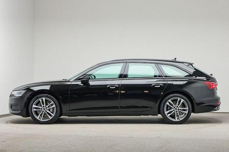 Gebraucht Audi A6 Ambiente 299 PS (219 kW) 2022 Mythosschwarz metallic Kombi