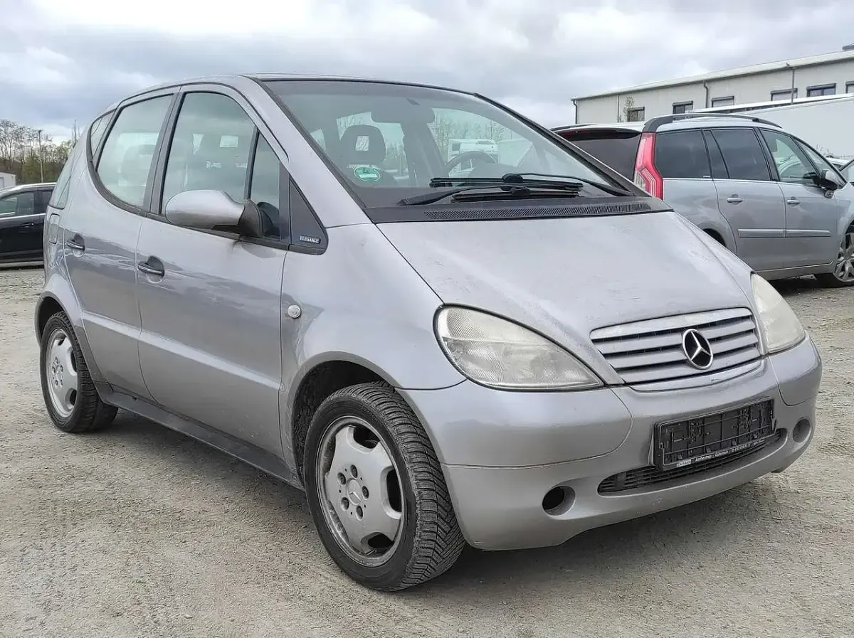 Gebraucht Mercedes A160 102 PS (75 kW) 2000 Silber Limousine