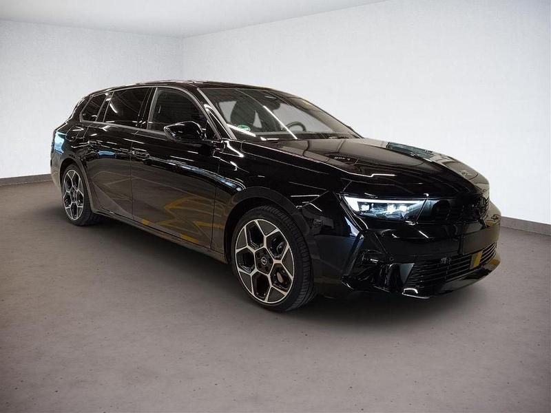 Karbon schwarz metallic Gebraucht 2024 Opel Astra Ultimate Kombi | 26.990 € (Fairer Preis) - Bild 1/4