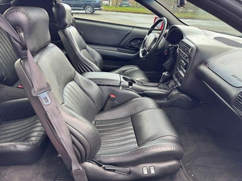 Gebraucht Chevrolet Camaro 193 PS (141 kW) 2000 Rot Coupé