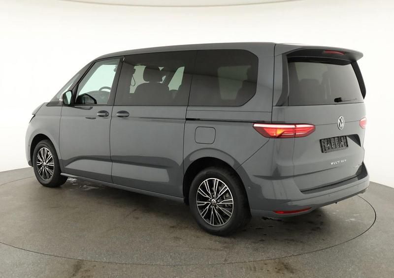 Neu VW Multivan Business 245 PS (180 kW) 2026 Indiumgrau metallic Van