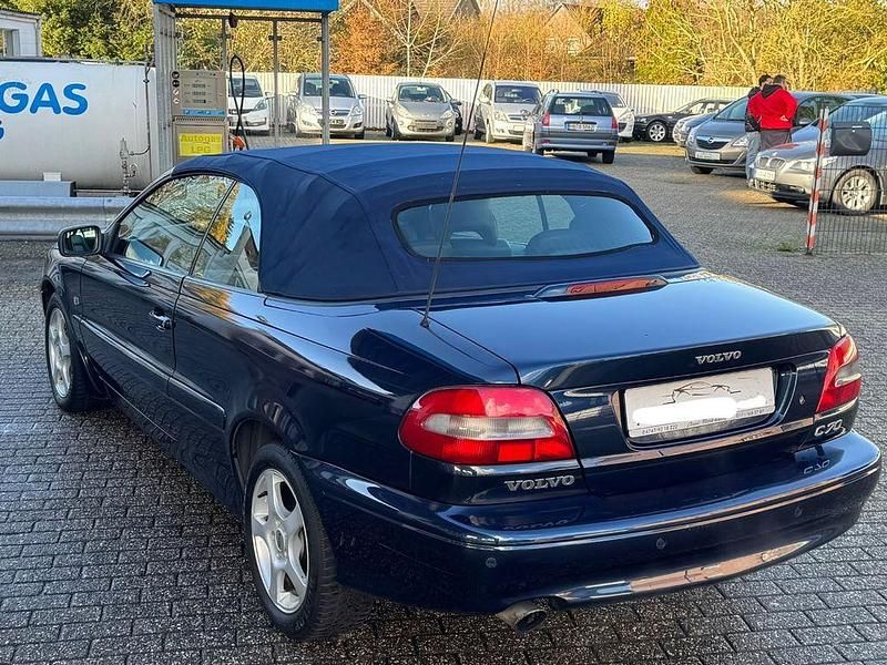 Gebraucht Volvo C70 163 PS (119 kW) 2001 Blau Cabrio
