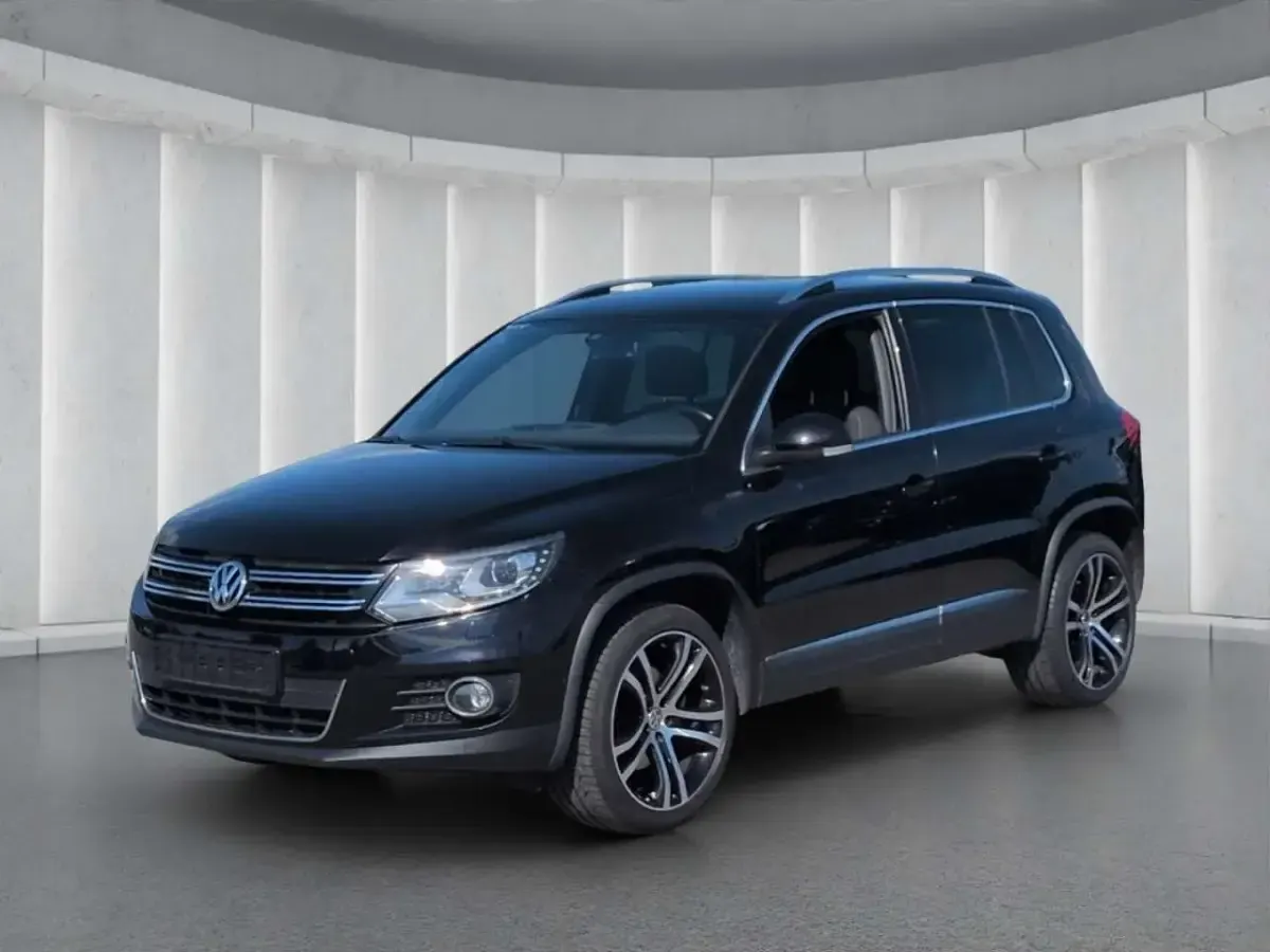 Gebraucht VW Tiguan LOUNGE 177 PS (130 kW) 2015 Schwarz SUV