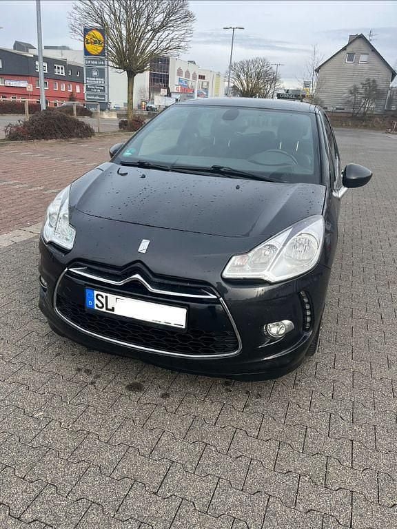 Schwarz Gebraucht 2011 Citroën DS3 So Chic Kleinwagen | 3.750 € (Guter Preis) - Bild 1/4