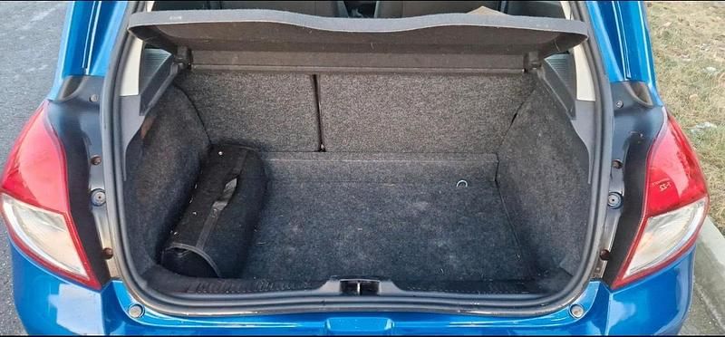 Gebraucht Renault Clio III 75 PS (55 kW) 2011 Blau