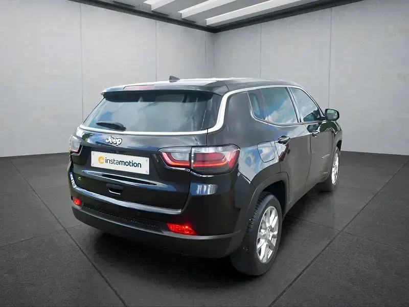 Gebraucht Jeep Compass Altitude 131 PS (96 kW) 2024 Schwarz SUV