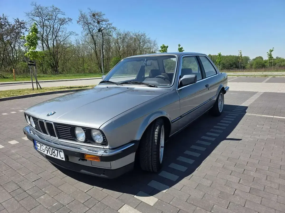 Gebraucht BMW 318 102 PS (75 kW) 1987 Limousine