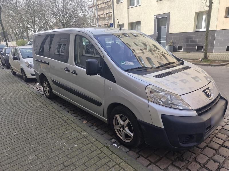 Gebraucht Peugeot TePee 136 PS (100 kW) 2007 Grau Van / Kleinbus