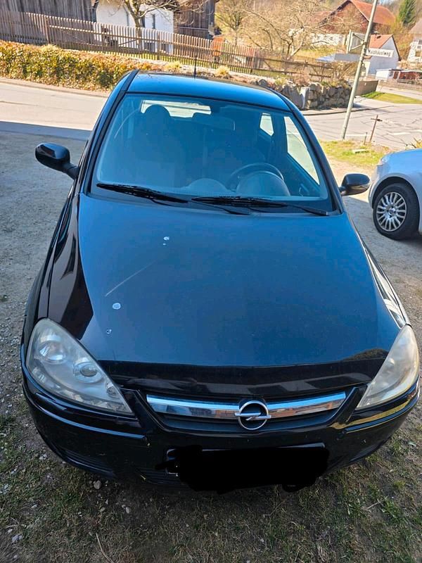 Second-hand Opel Corsa 60 CP (44 kW) 2005 Negru Hatchback