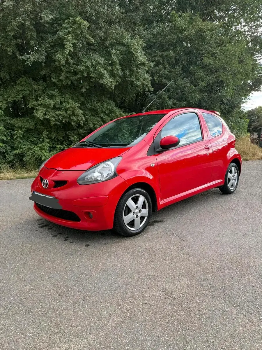 Gebraucht Toyota Aygo Sport 68 PS (50 kW) 2007 Rot Kleinwagen