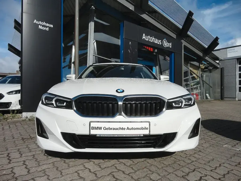 Gebraucht BMW 320 Shadowline 190 PS (139 kW) 2023 Weiß Kombi