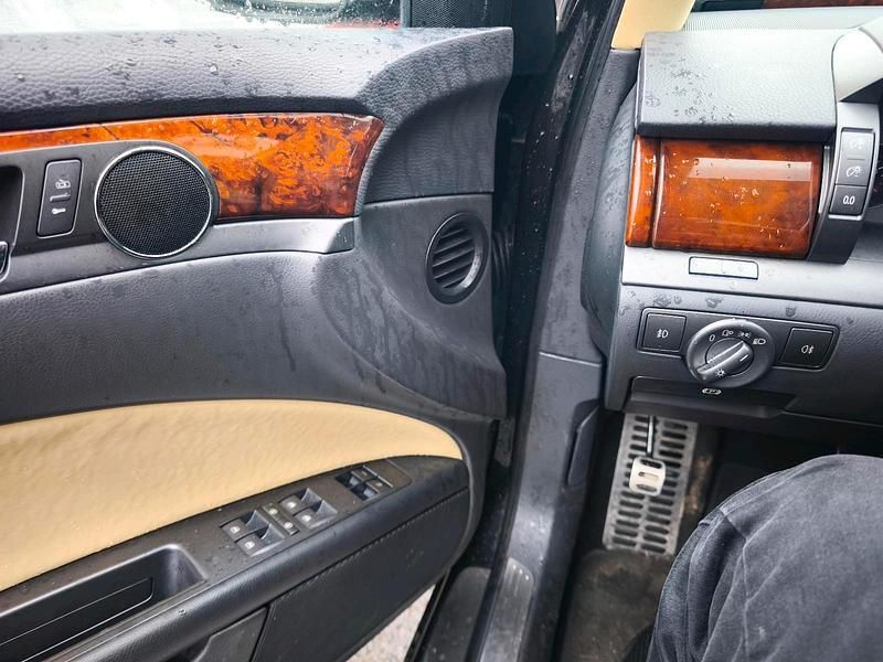 Second-hand VW Phaeton 232 CP (170 kW) 2008 Verde Berlinǎ