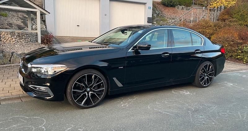 Schwarz Gebraucht 2017 BMW 540 Limousine | 28.900 € (Guter Preis) - Bild 1/4