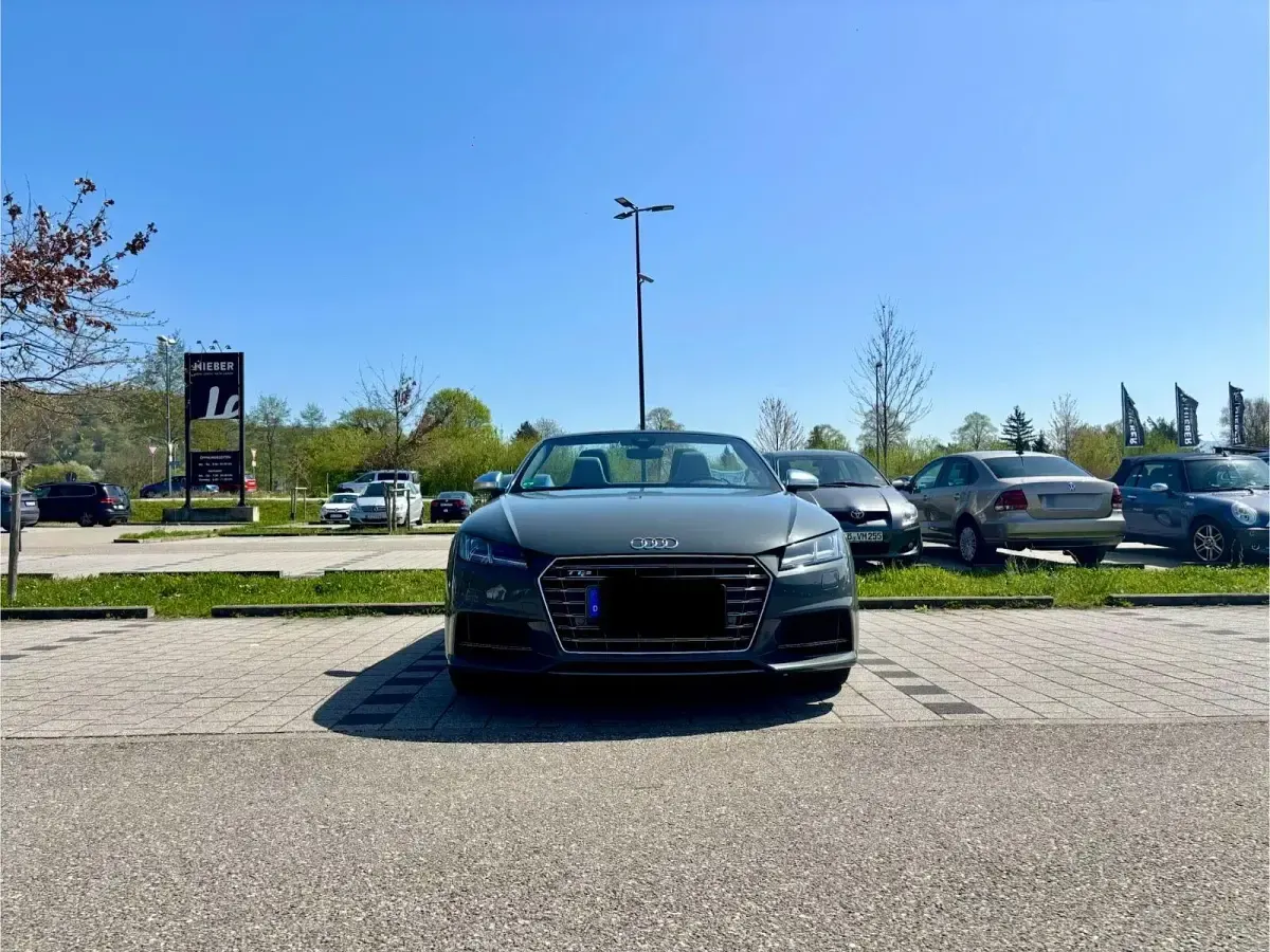 Gebraucht Audi TT Roadster Ambiente 310 PS (228 kW) 2015 Grau Cabrio