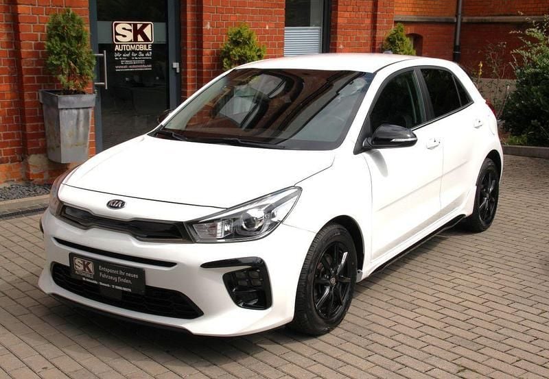 Weiß Gebraucht 2019 Kia Rio GT-Line Limousine | 12.999 € (Fairer Preis) - Bild 1/4