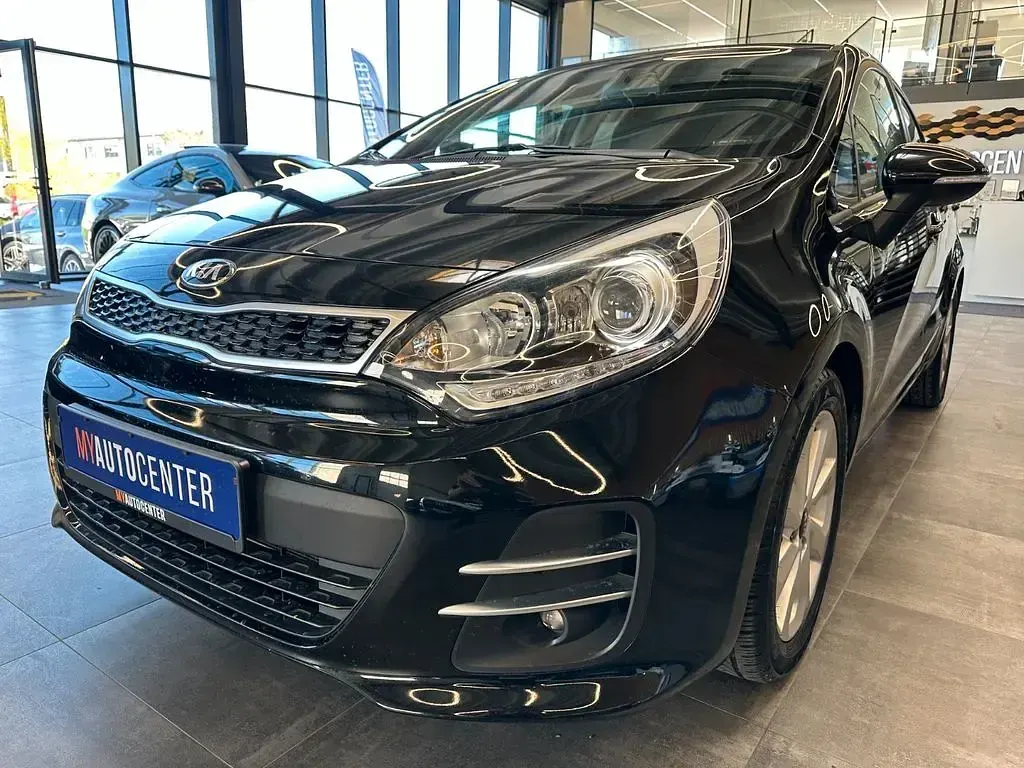 Gebraucht Kia Rio DREAM-TEAM Edition 109 PS (80 kW) 2016 Schwarz Kleinwagen