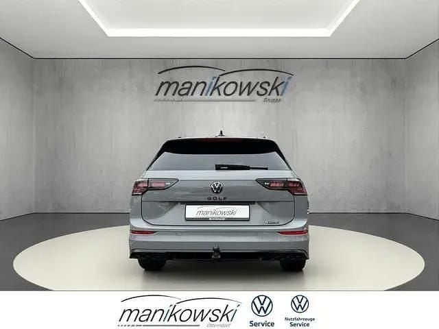 Gebraucht VW Golf VIII R-line 204 PS (150 kW) 2026 Grau Kombi