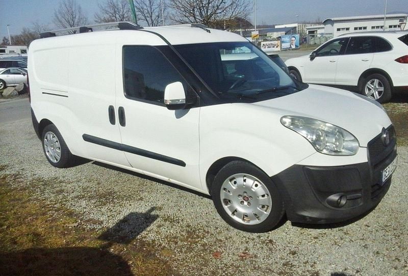 Gebraucht Fiat Doblò 135 PS (99 kW) 2011 Colore esterno (weiß) Van / Kleinbus