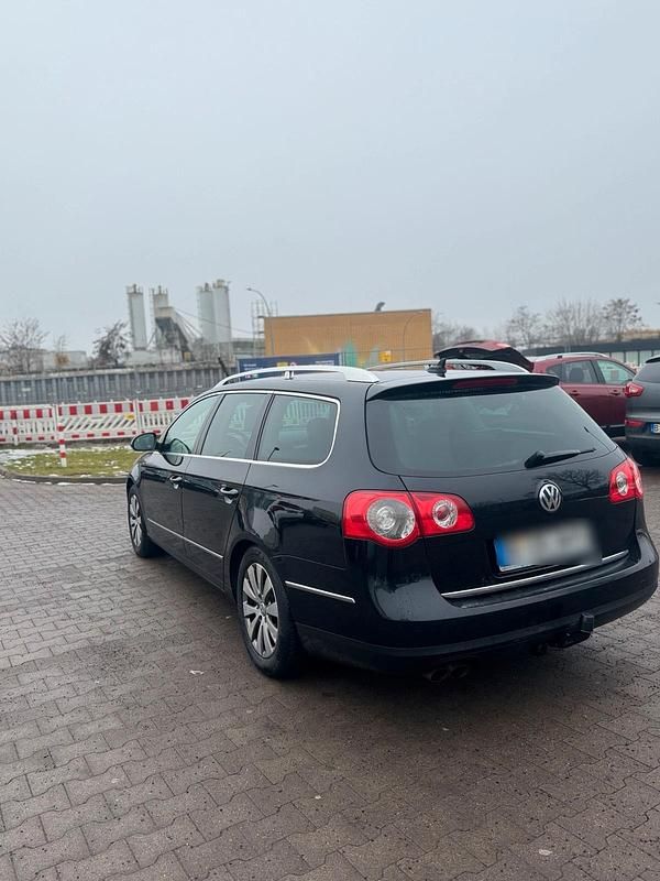 Gebraucht VW Passat 140 PS (102 kW) 2010 Schwarz Kleinwagen