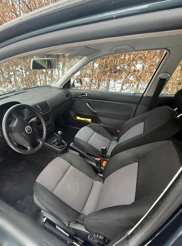 Gebraucht VW Golf IV 105 PS (77 kW) 2002 Grau Kleinwagen