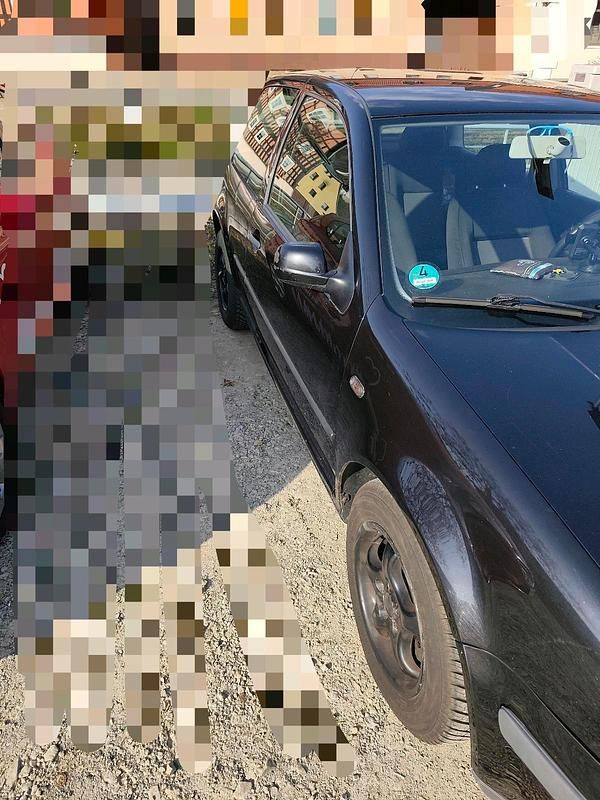 Gebraucht VW Golf IV 2001 Schwarz Kleinwagen