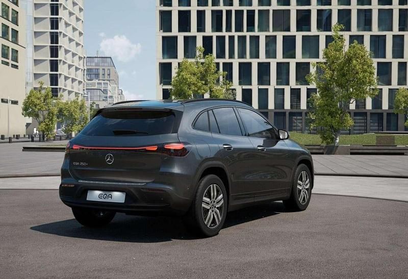 Gebraucht Mercedes EQA250+ Night 139 kW (190 PS) 2025 Grau metalliclack mountaingra SUV