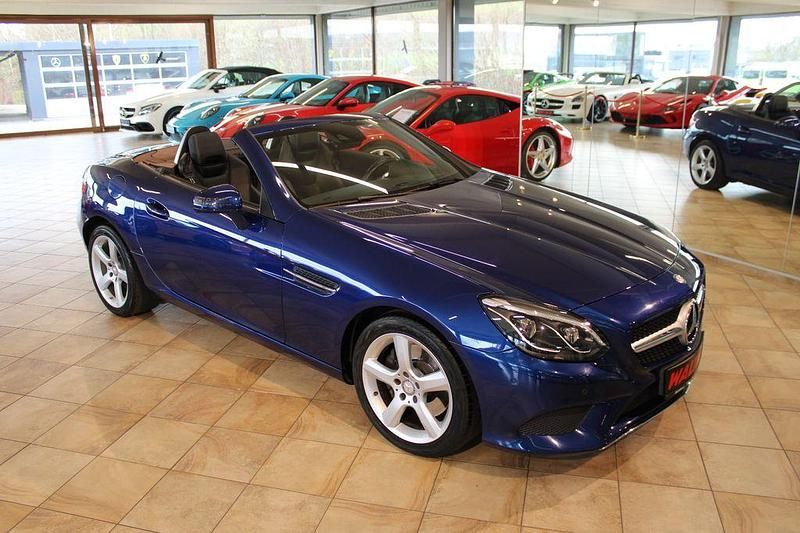 Gebraucht Mercedes SLC200 184 PS (135 kW) 2016 Blau Cabrio