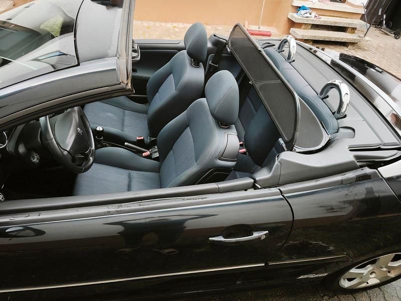 Gebraucht Peugeot 207 120 PS (88 kW) 2014 Schwarz Cabrio