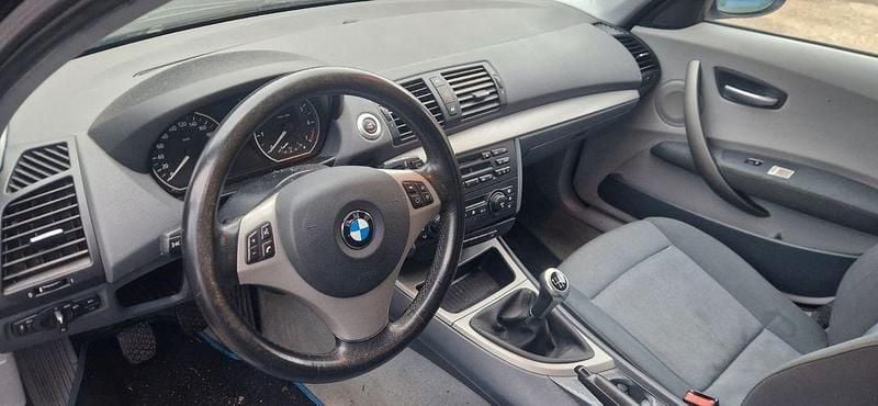 Gebraucht BMW 116 116 PS (85 kW) 2005 Blau Kleinwagen