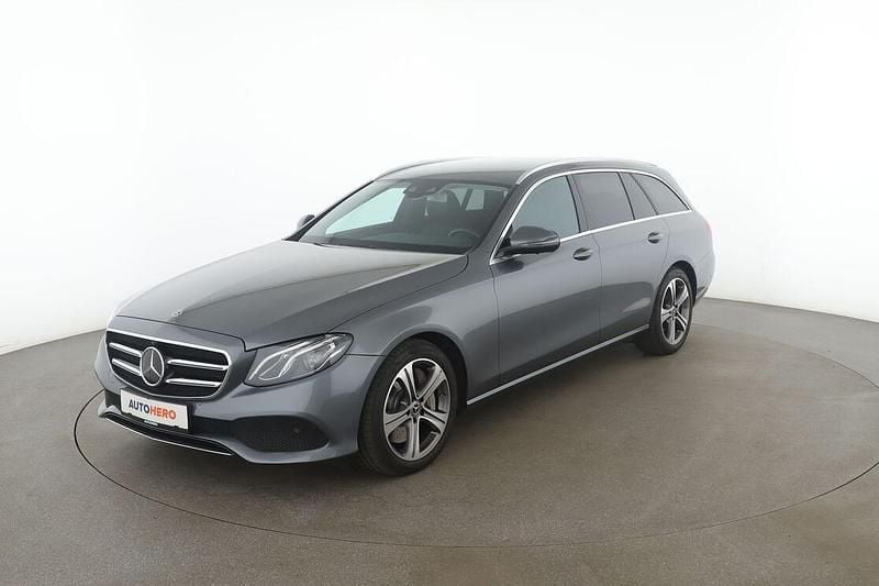 Grau Gebraucht 2020 Mercedes E400 Avantgarde Kombi | 34.860 € (Superpreis) - Bild 1/3