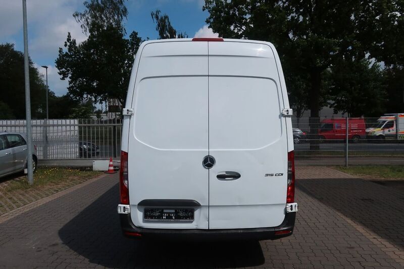 Gebraucht Mercedes Sprinter 150 PS (110 kW) 2021 Weiß Van
