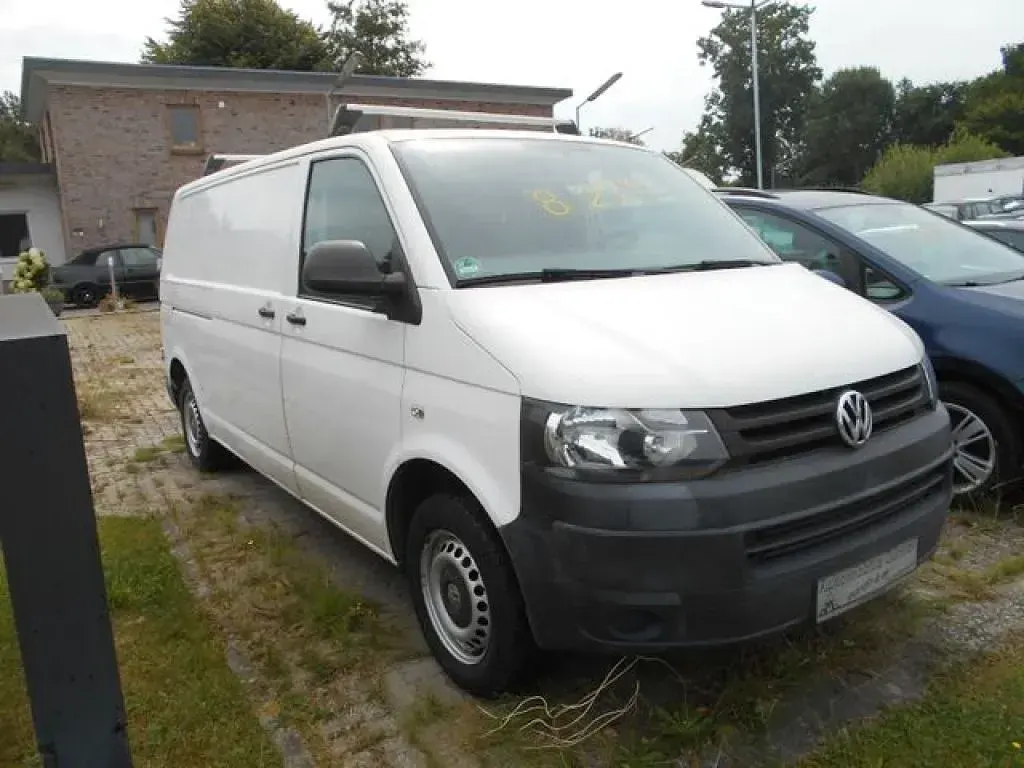 Gebraucht VW T5 102 PS (75 kW) 2014 Candyweiss Van