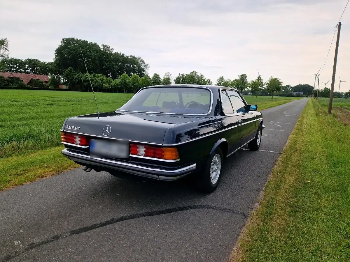 Gebraucht Mercedes 280 185 PS (136 kW) 1983 Blau Coupé