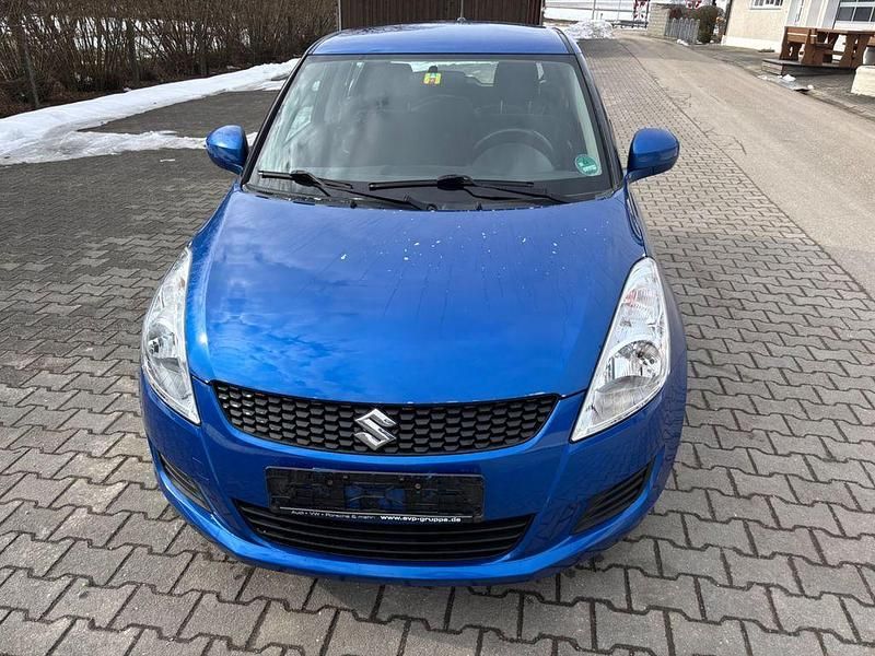Gebraucht Suzuki Swift Club 94 PS (69 kW) 2011 Blau Limousine