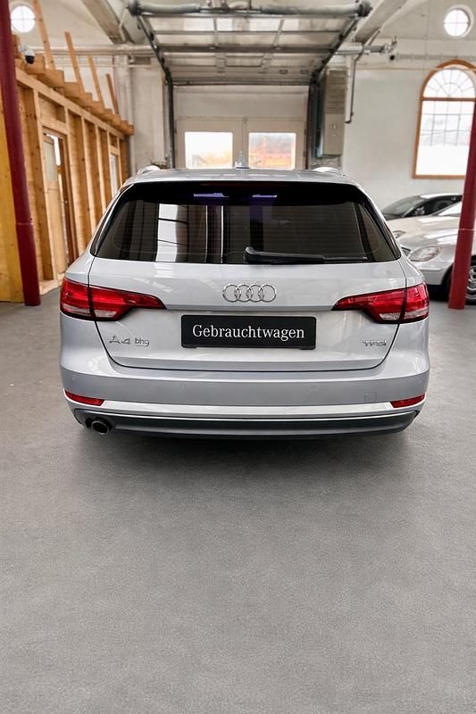 Gebraucht Audi A4 Comfort 150 PS (110 kW) 2018 Silber Kombi
