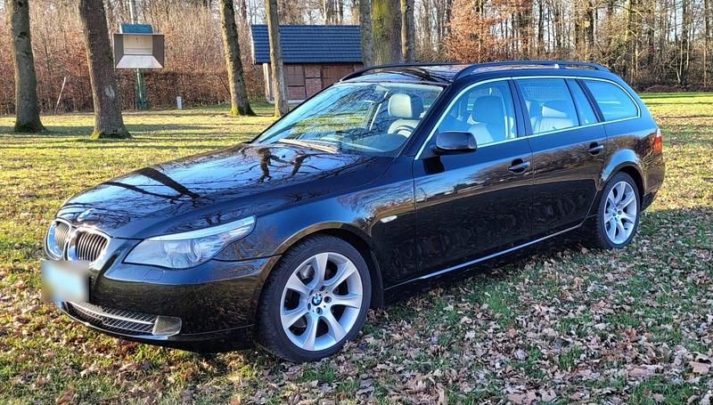 Gebraucht BMW 520 177 PS (130 kW) 2009 Schwarz Kombi