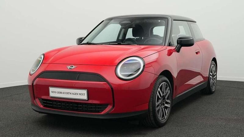 Rot Gebraucht 2024 Mini Cooper Classic Kleinwagen | 26.909 € (Fairer Preis) - Bild 1/4