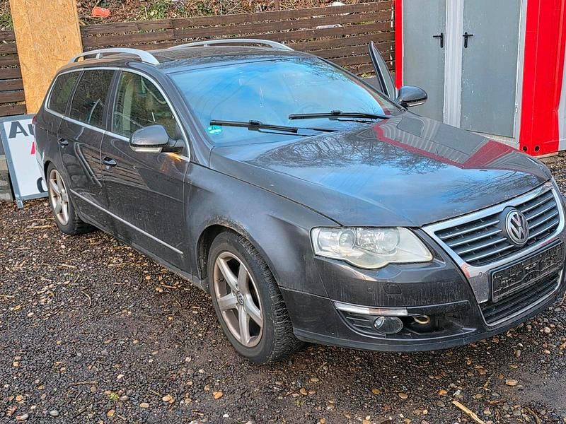 Grau Gebraucht 2007 VW Passat Kombi | 1.100 € (Superpreis) - Bild 1/4