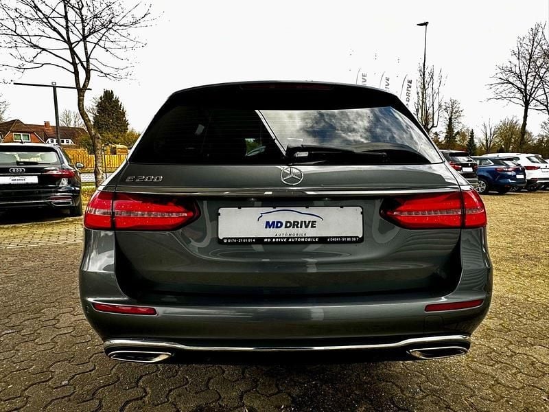 Gebraucht Mercedes E200 Avantgarde 184 PS (135 kW) 2017 Grau Kombi