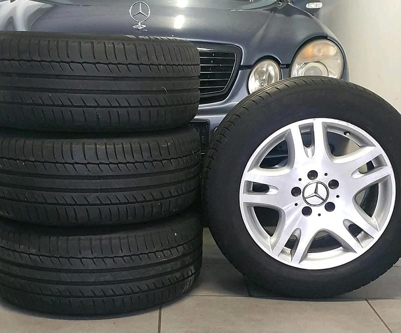 Gebraucht Mercedes E500 306 PS (225 kW) 2003 Blau Kombi