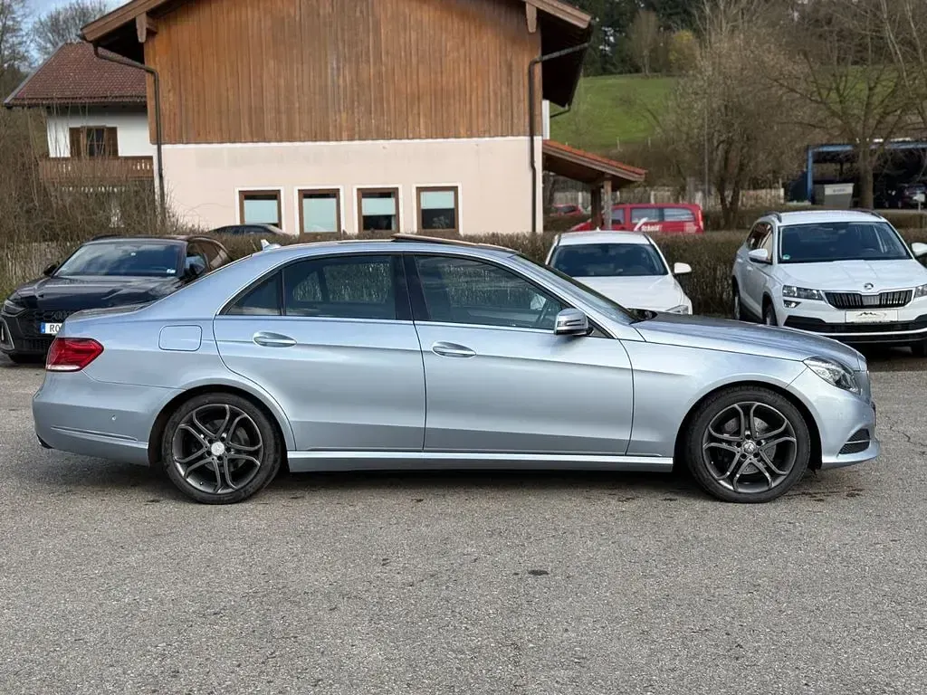 Second-hand Mercedes E250 204 CP (150 kW) 2013 Argintiu Berlinǎ