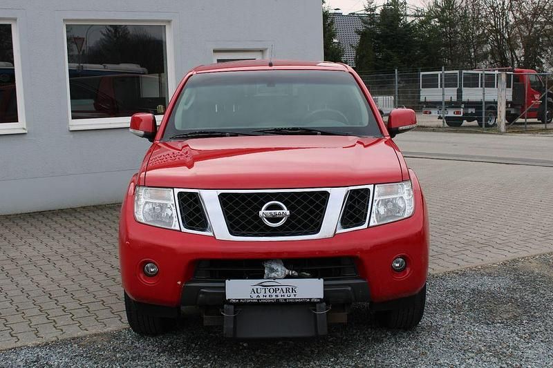 Gebraucht Nissan Navara SE 190 PS (139 kW) 2011 Red (s) Pickup