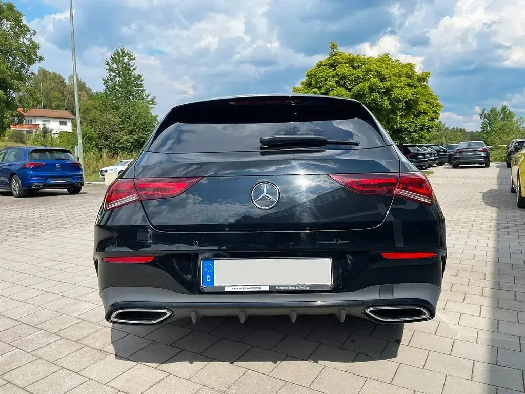 Gebraucht Mercedes CLA200 163 PS (119 kW) 2022 Schwarz Coupé
