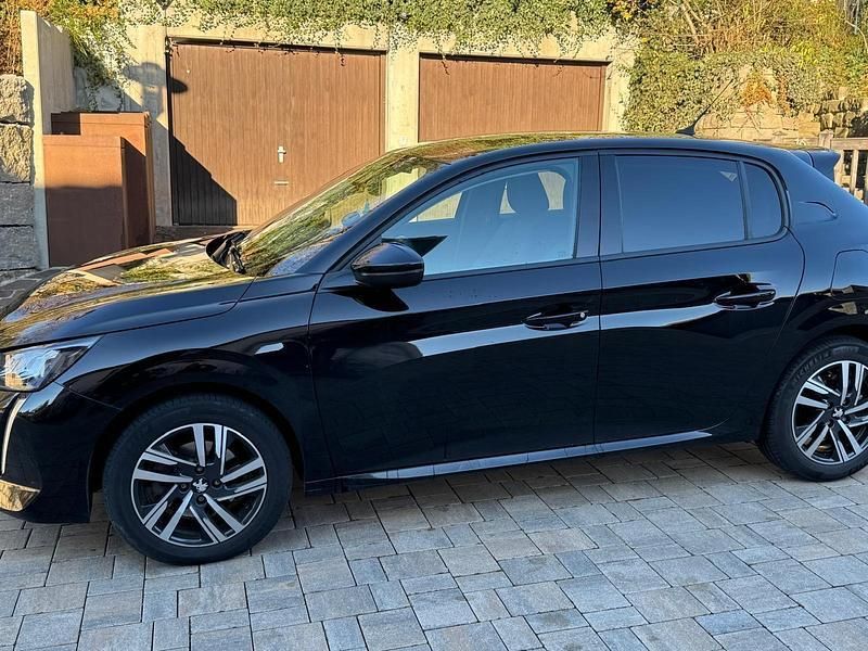 Schwarz Gebraucht 2023 Peugeot 208 Allure Kleinwagen | 14.500 € (Superpreis) - Bild 1/4