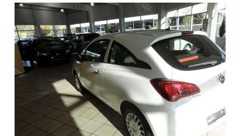 Używany Opel Corsa Edition 75 KM (55 kW) 2016 Biały Hatchback