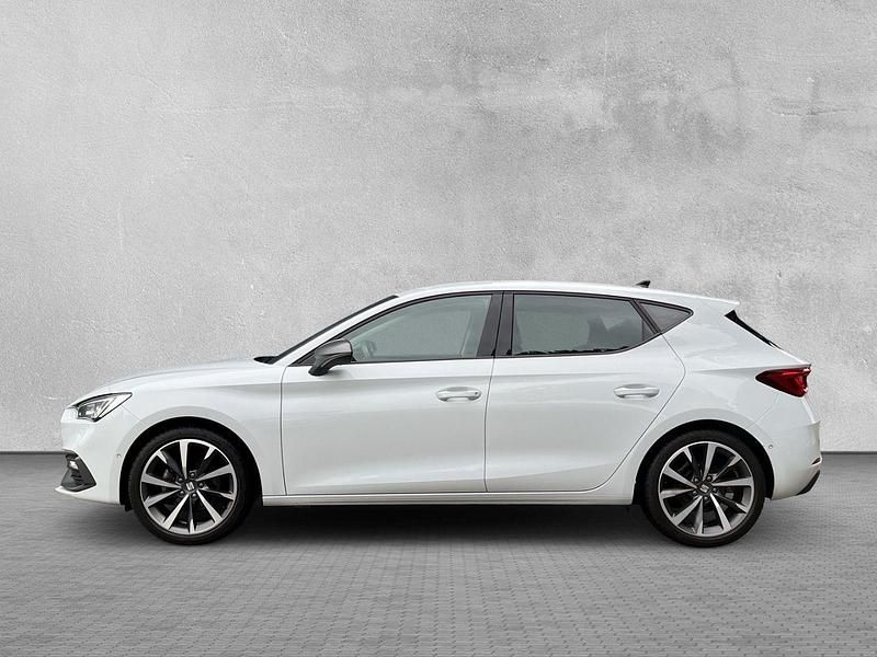 Gebraucht Seat Leon FR 150 PS (110 kW) 2021 Weiss Limousine